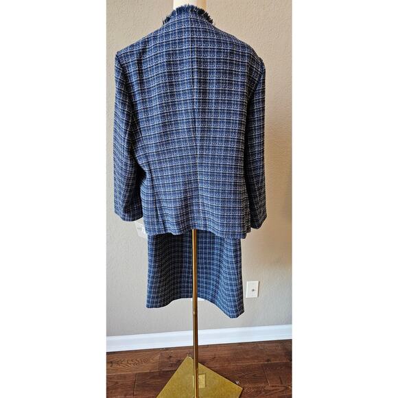 NWT Kasper Blue Plaid Fringe Open Front Tweed‎ Jacket Skirt Suit Set Winter L 12 - Picture 4 of 10